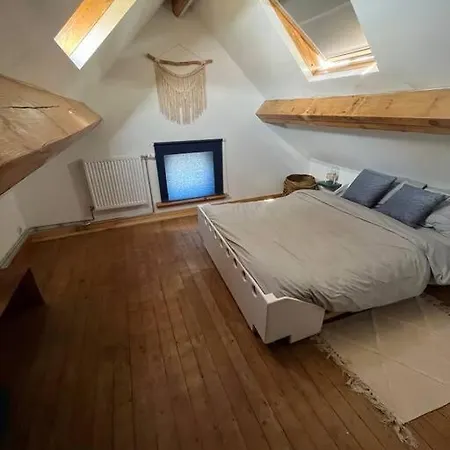 Duplex Avec Parking A 100m De La 公寓